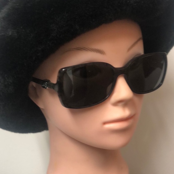 CHANEL Polarized Grey Tweed Print Frame CC Logo Sunglasses-5218 - Picture 4 of 7